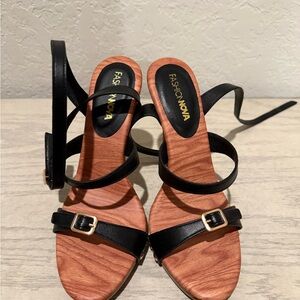 Womens Fashionnova  Strappy high heel sandal